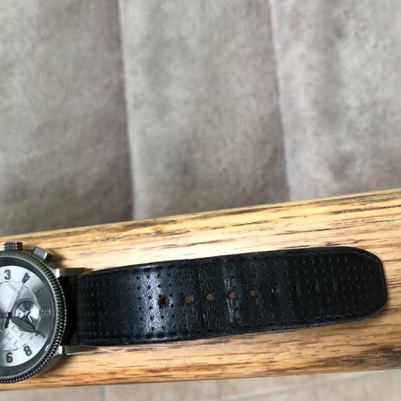 Burberry Authentic Mens Black Dial Analog Watch - Picture 8 of 13